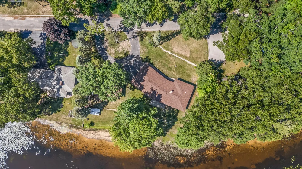 339 Mcnitt Road Manistee, MI 49660