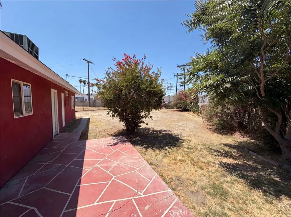 215 Laurel Hemet, CA 92544