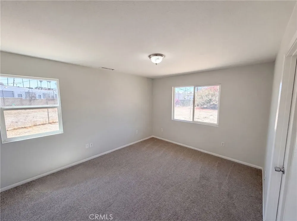 215 Laurel Hemet, CA 92544