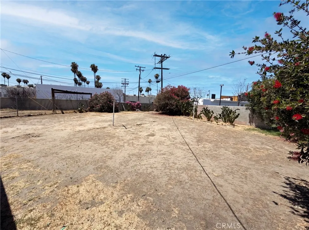 215 Laurel Hemet, CA 92544