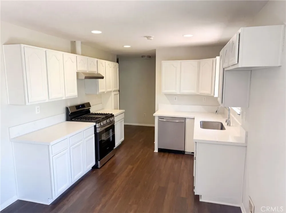 215 Laurel Hemet, CA 92544