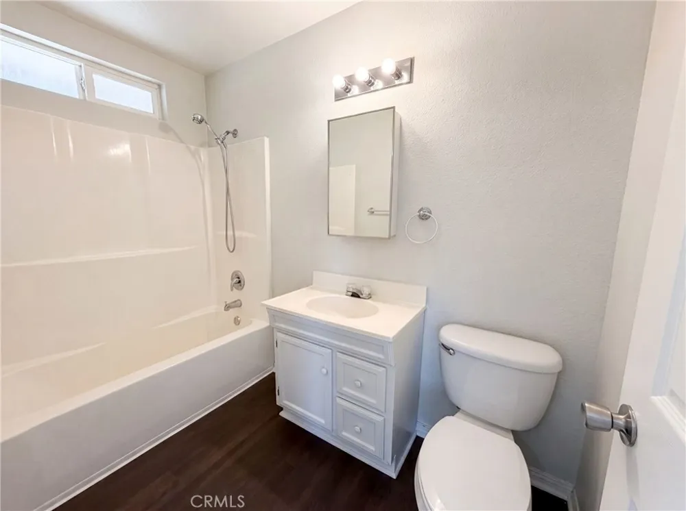 215 Laurel Hemet, CA 92544