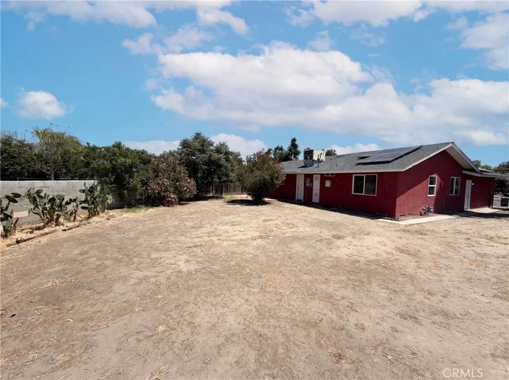 215 Laurel Hemet, CA 92544