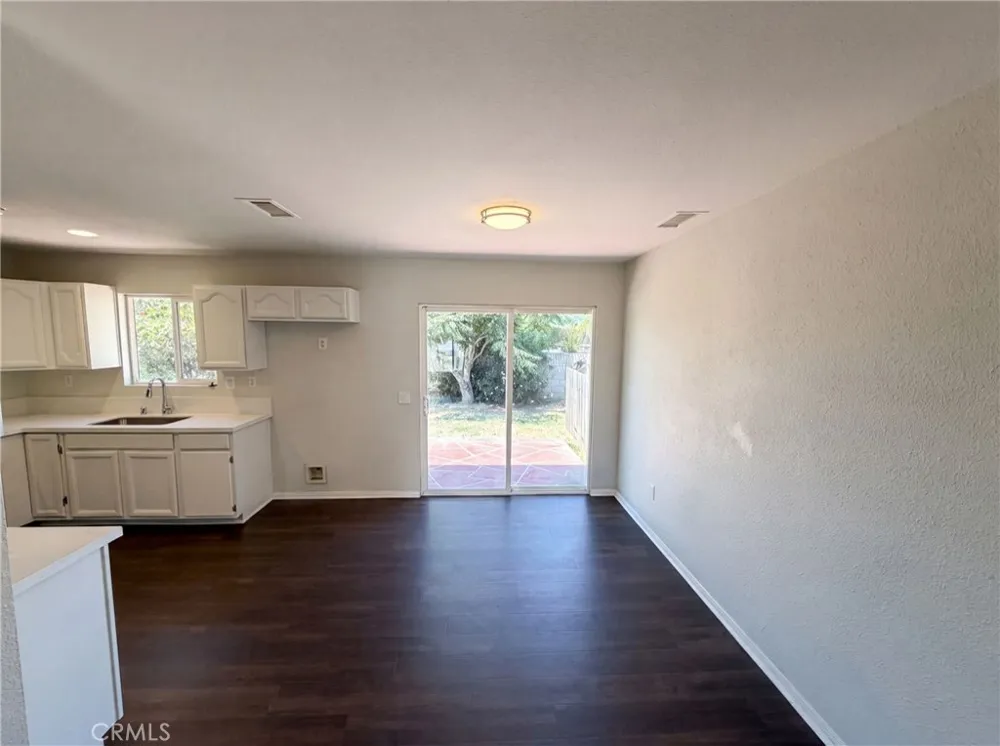215 Laurel Hemet, CA 92544