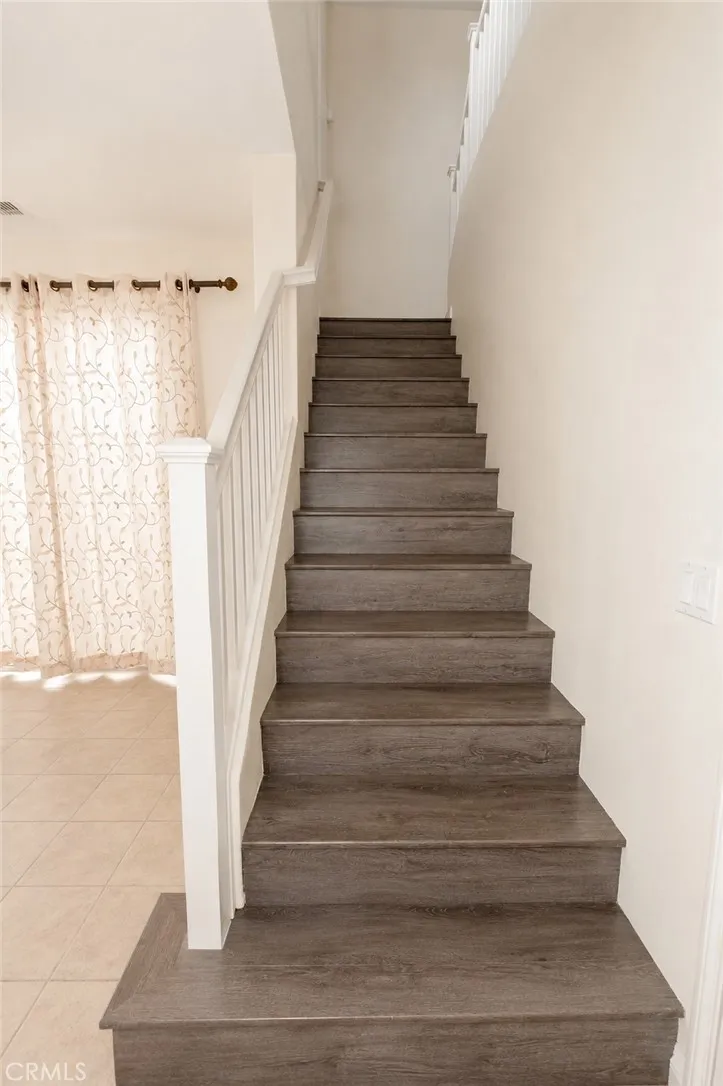 20323 Livorno Porter Ranch, CA 91326