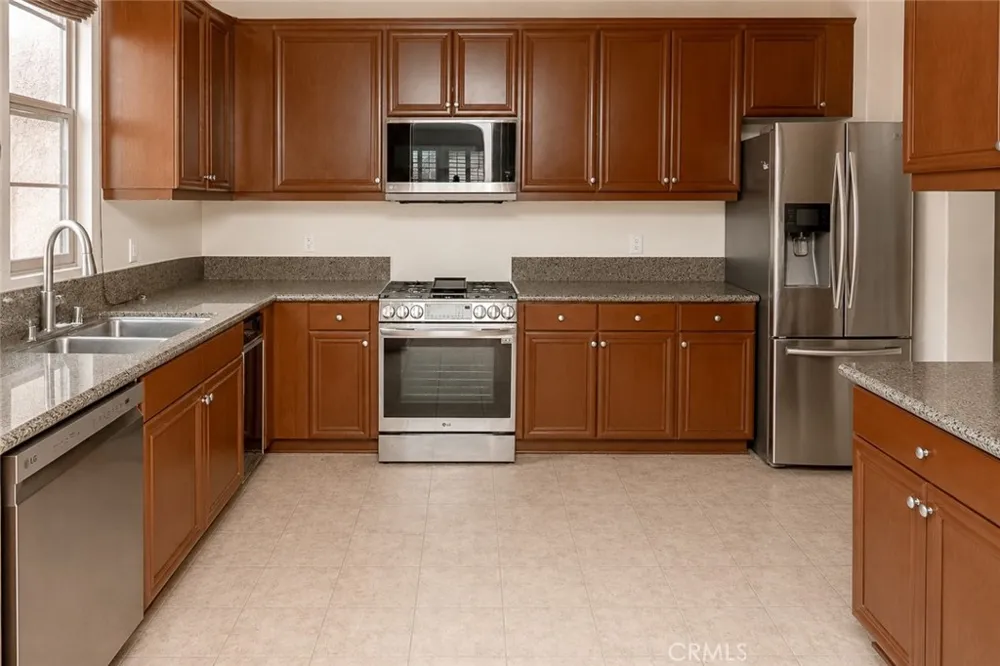 20323 Livorno Porter Ranch, CA 91326