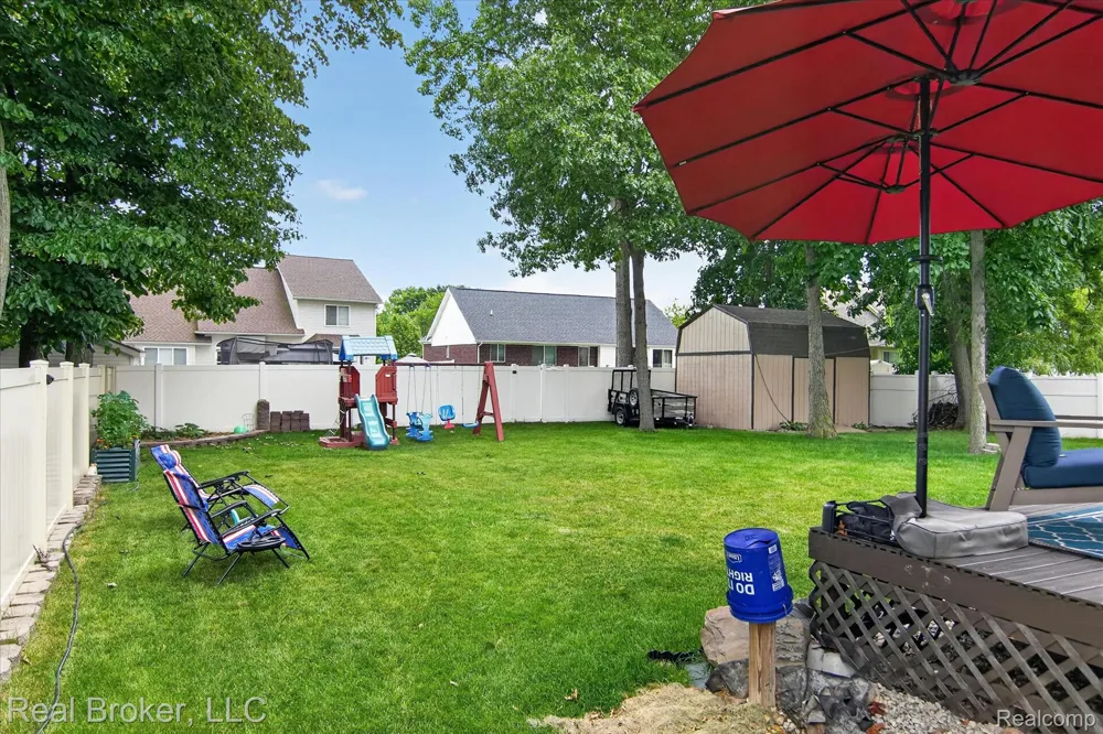 15156 Oak Valley Lane Monroe Charter Township, MI 48161