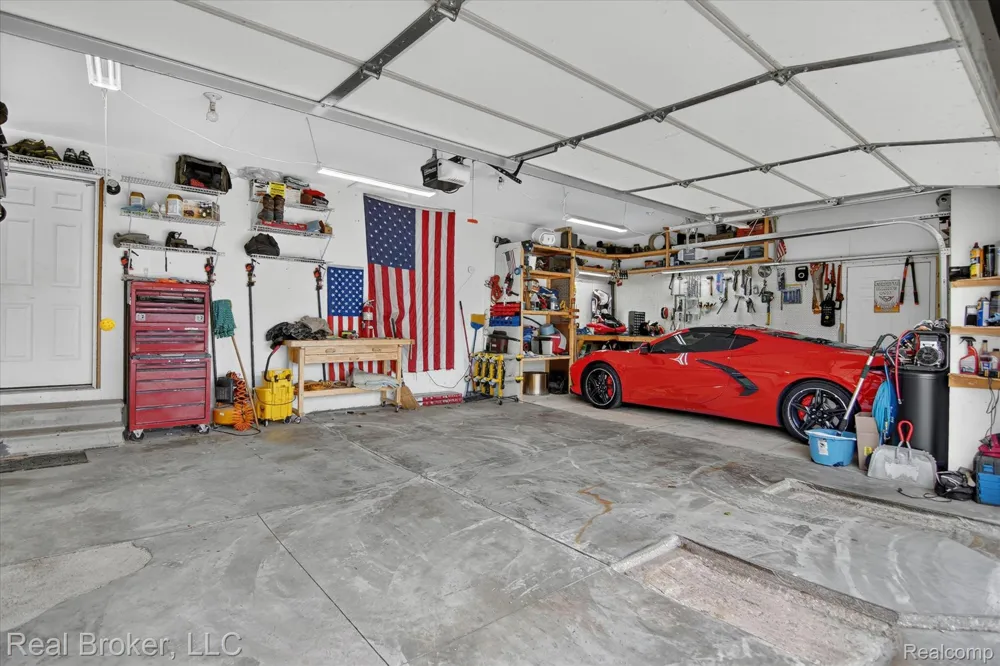 15156 Oak Valley Lane Monroe Charter Township, MI 48161