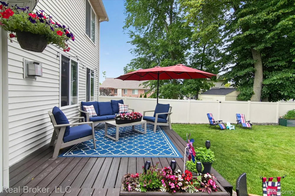 15156 Oak Valley Lane Monroe Charter Township, MI 48161