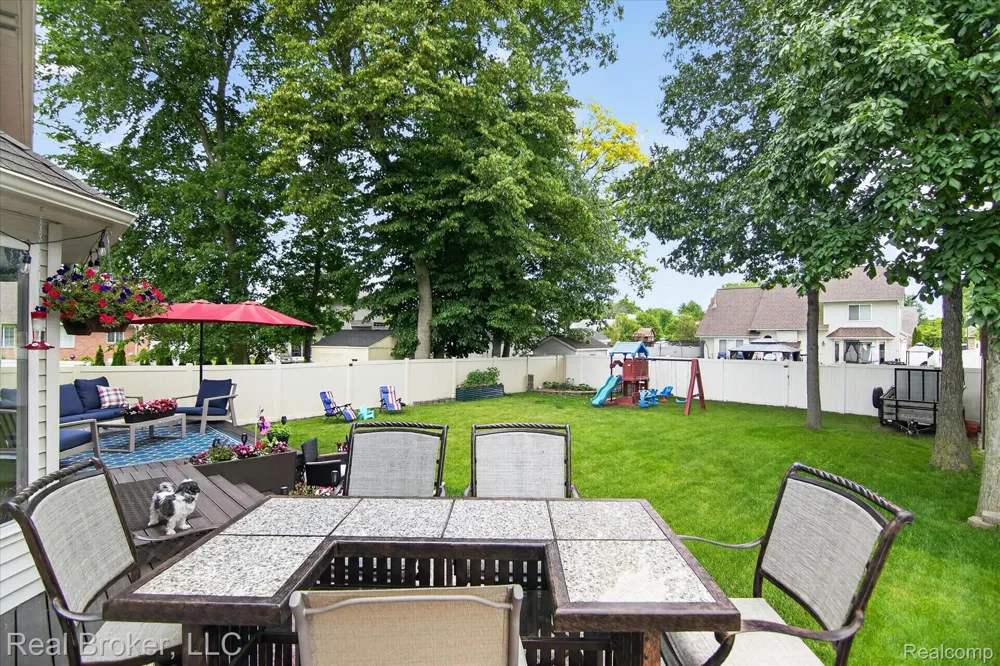 15156 Oak Valley Lane Monroe Charter Township, MI 48161