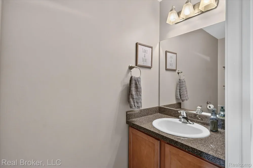 15156 Oak Valley Lane Monroe Charter Township, MI 48161