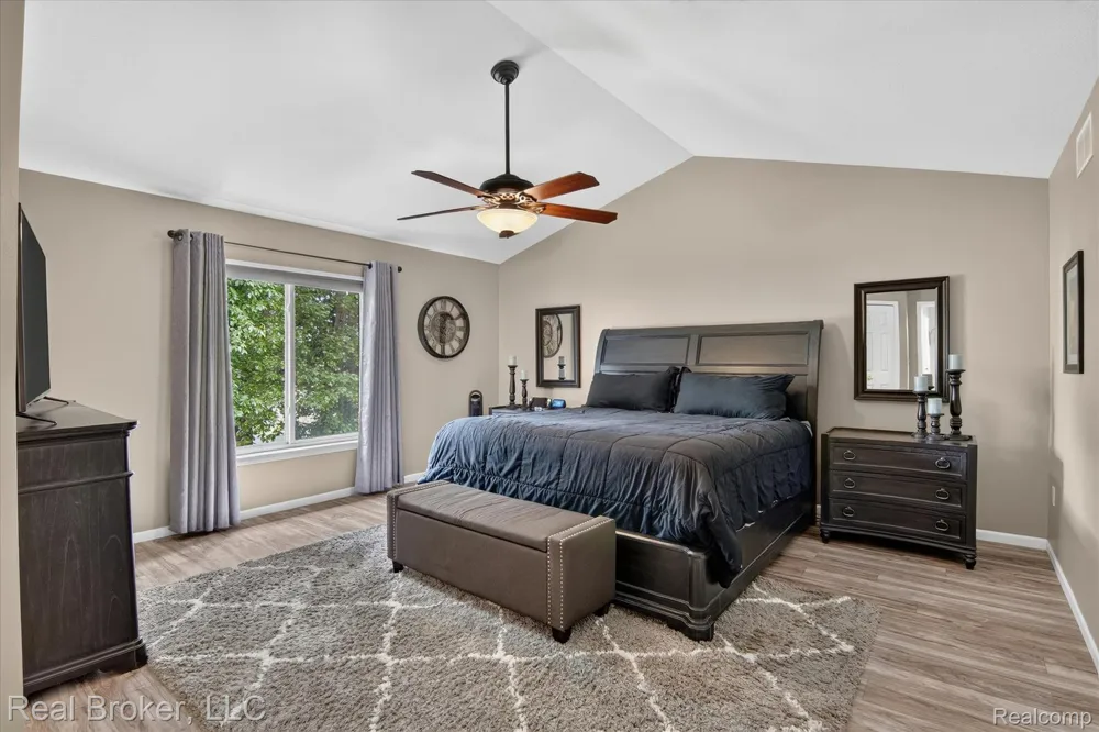15156 Oak Valley Lane Monroe Charter Township, MI 48161
