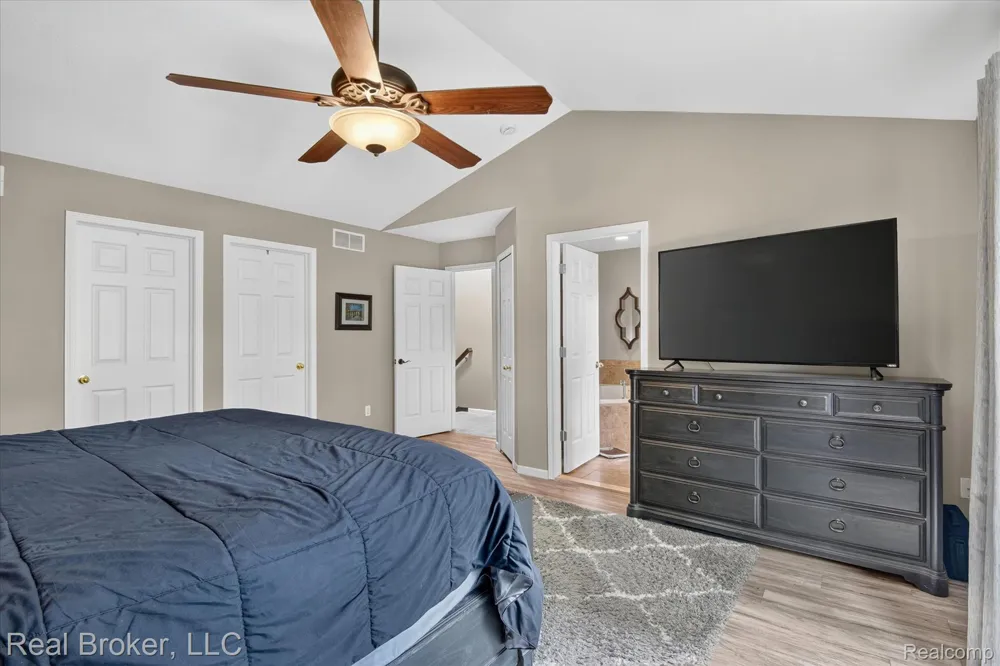 15156 Oak Valley Lane Monroe Charter Township, MI 48161