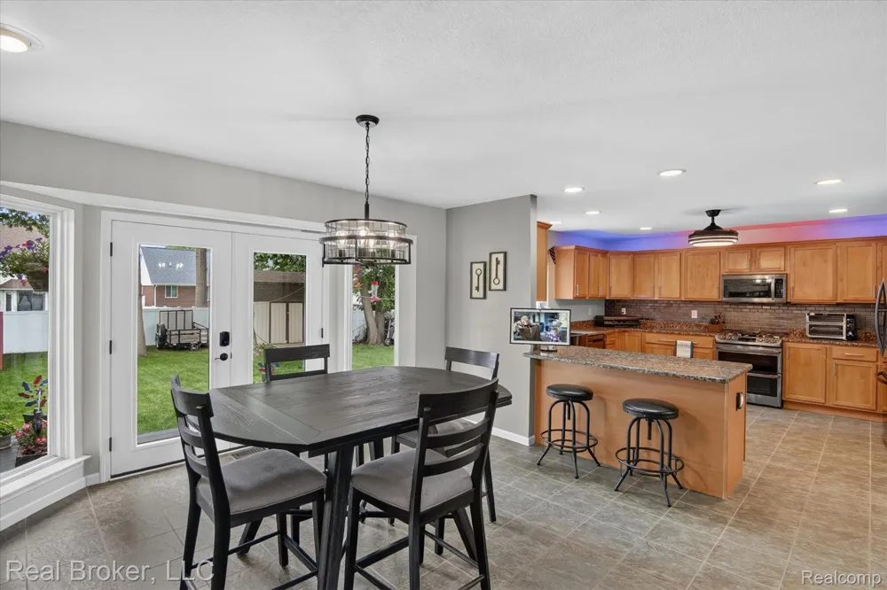15156 Oak Valley Lane Monroe Charter Township, MI 48161