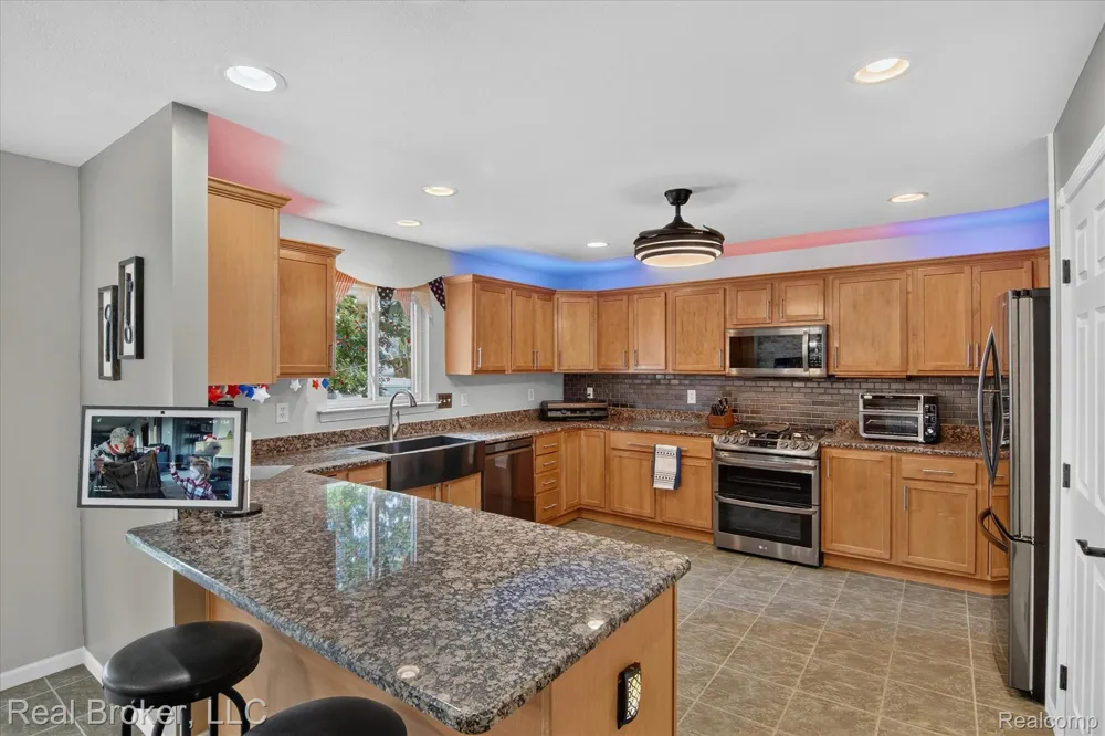 15156 Oak Valley Lane Monroe Charter Township, MI 48161