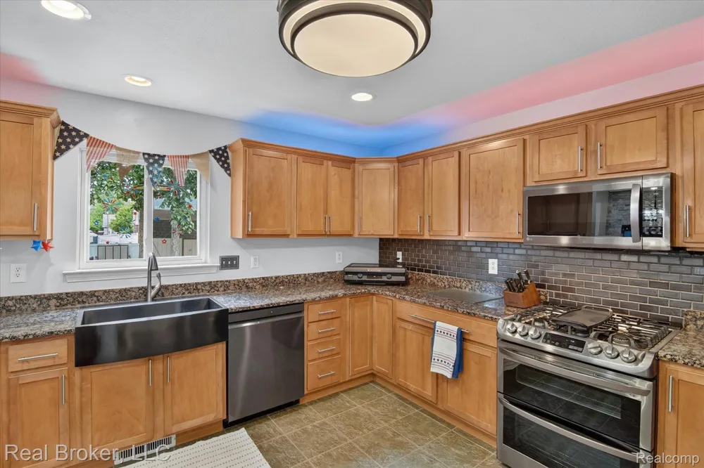 15156 Oak Valley Lane Monroe Charter Township, MI 48161