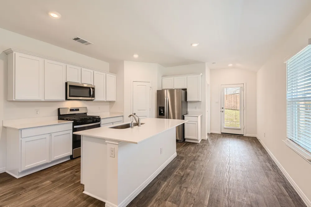 508 Gladiola Loop Kyle, TX 78640