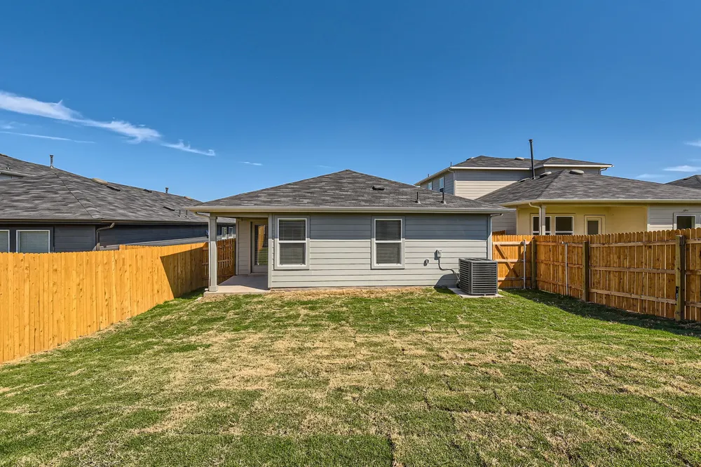 508 Gladiola Loop Kyle, TX 78640