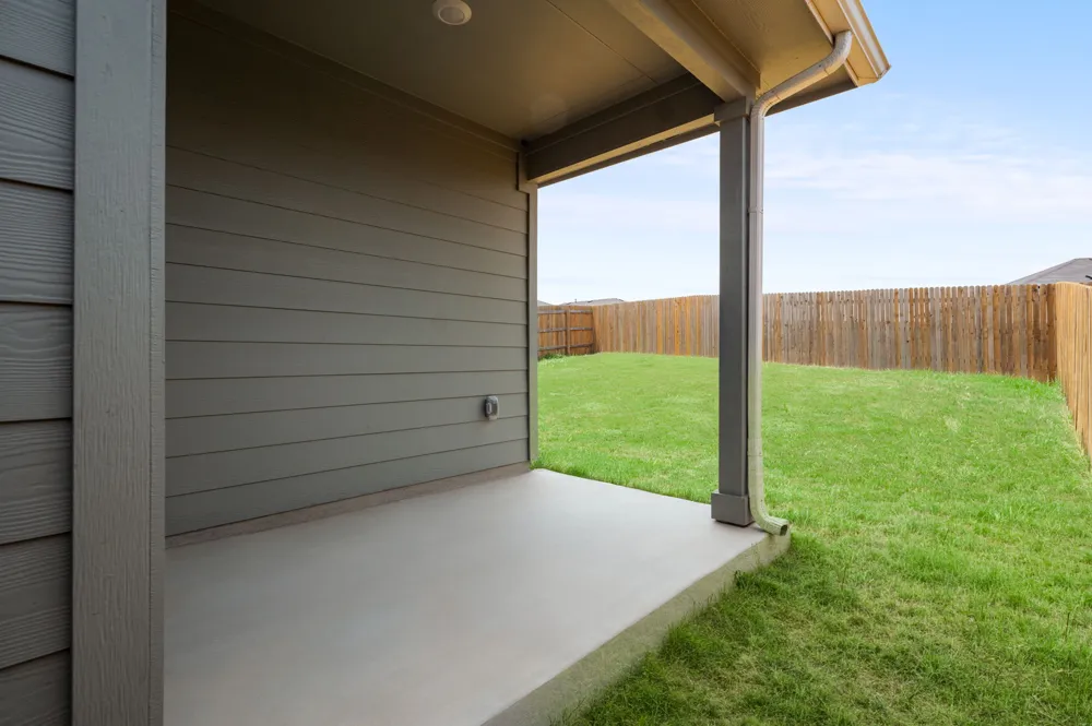 508 Gladiola Loop Kyle, TX 78640
