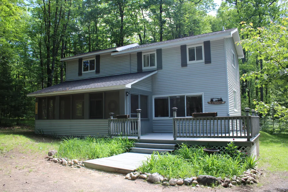 11870 Bayer Road Roscommon, MI 48653