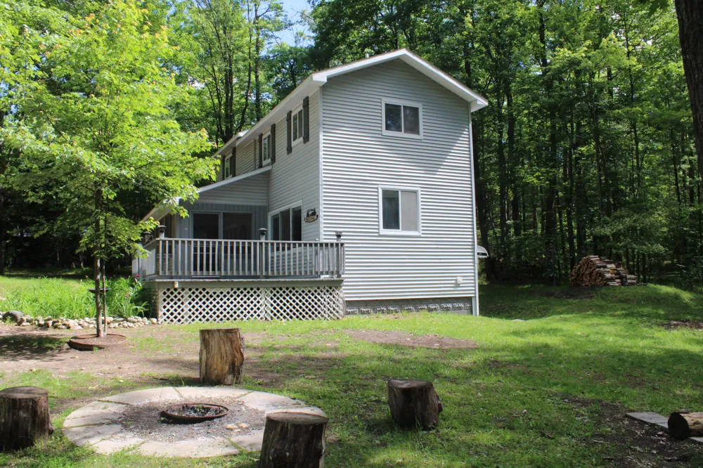 11870 Bayer Road Roscommon, MI 48653