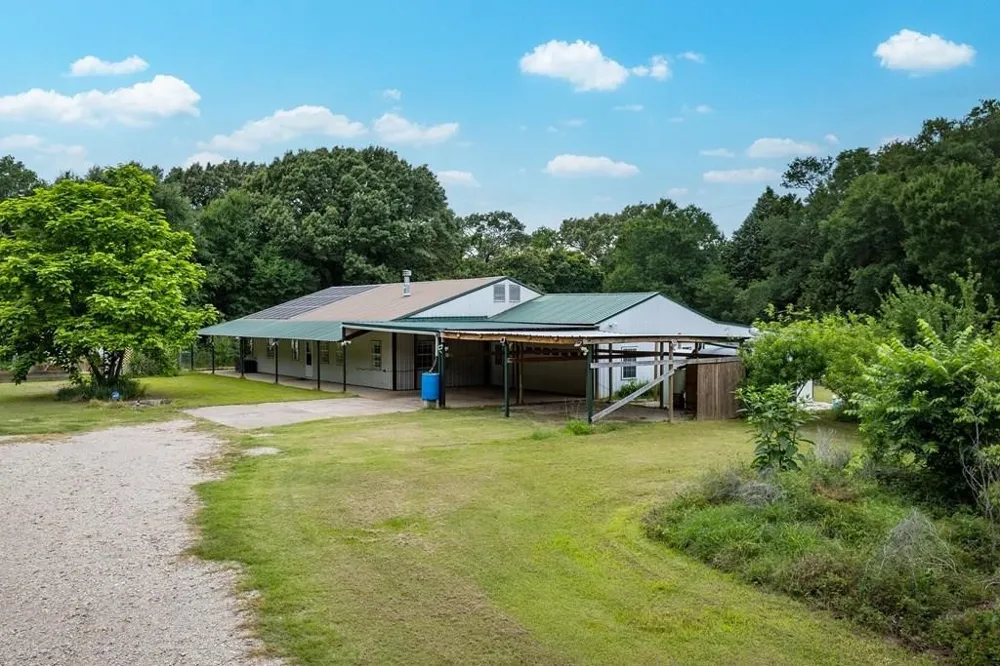 15800 County Road 4009 Mabank, TX 75147