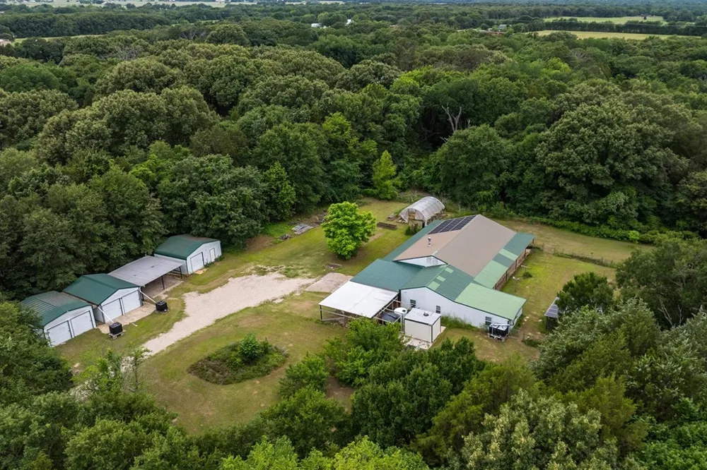 15800 County Road 4009 Mabank, TX 75147