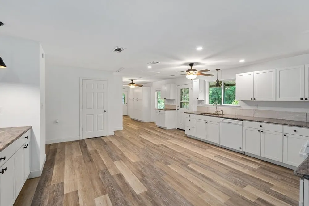 15800 County Road 4009 Mabank, TX 75147