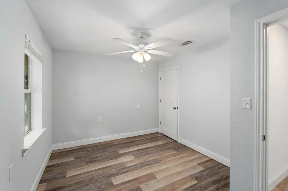 15800 County Road 4009 Mabank, TX 75147