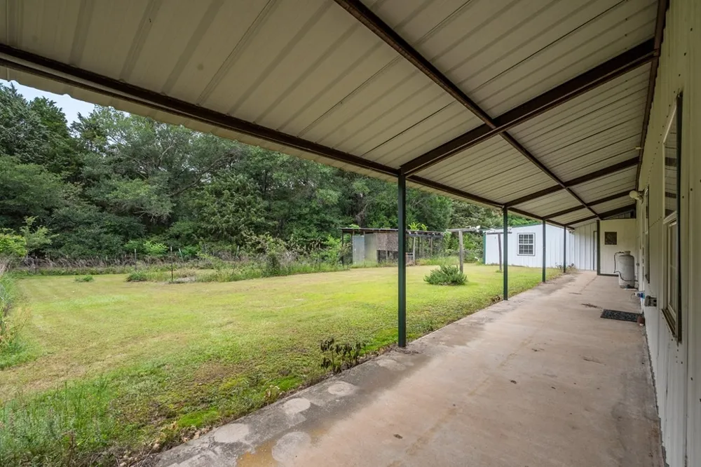 15800 County Road 4009 Mabank, TX 75147