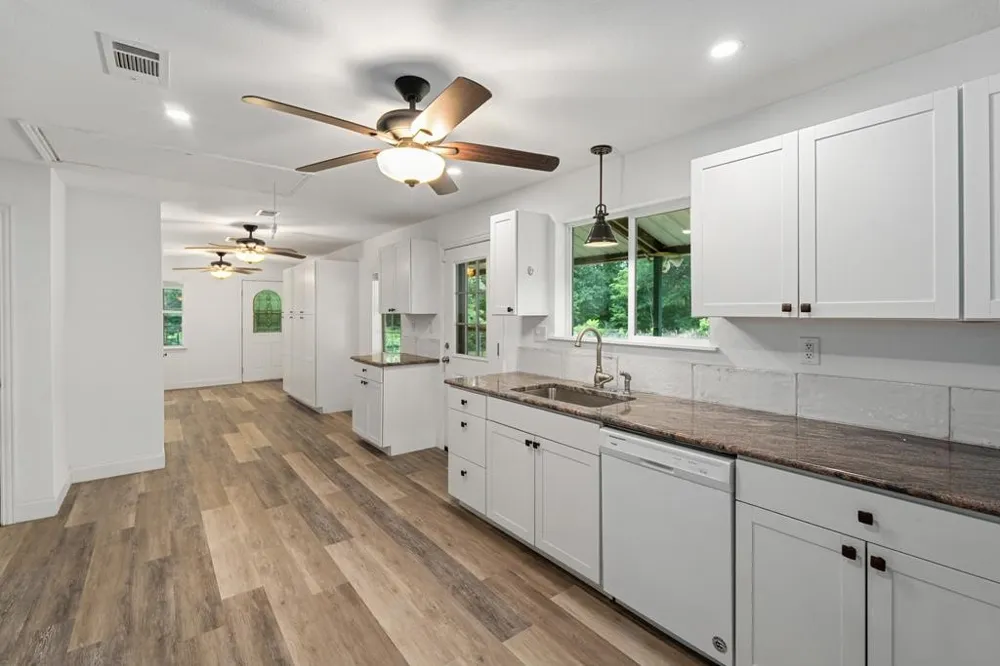15800 County Road 4009 Mabank, TX 75147