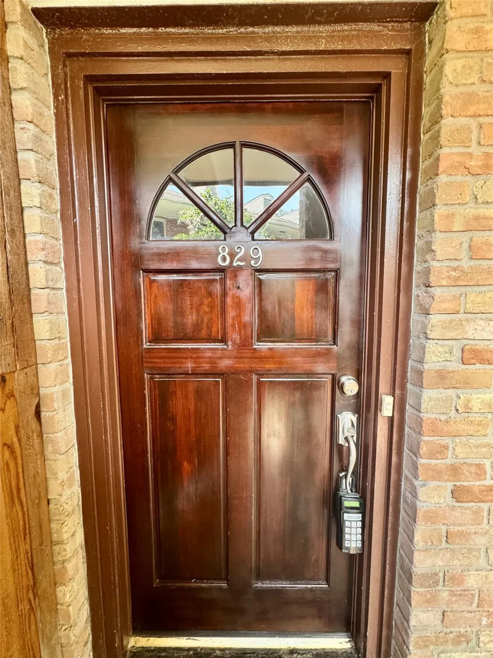 829 Wax Myrtle Lane Houston, TX 77079