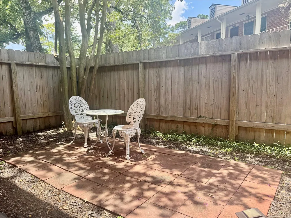 829 Wax Myrtle Lane Houston, TX 77079