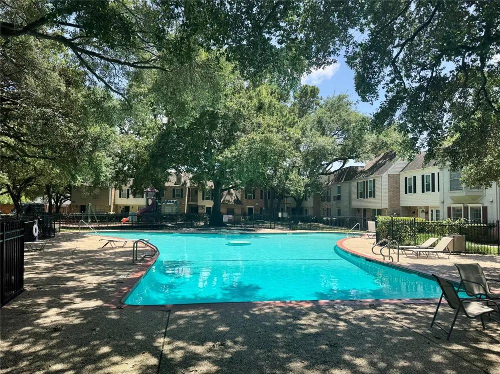 829 Wax Myrtle Lane Houston, TX 77079