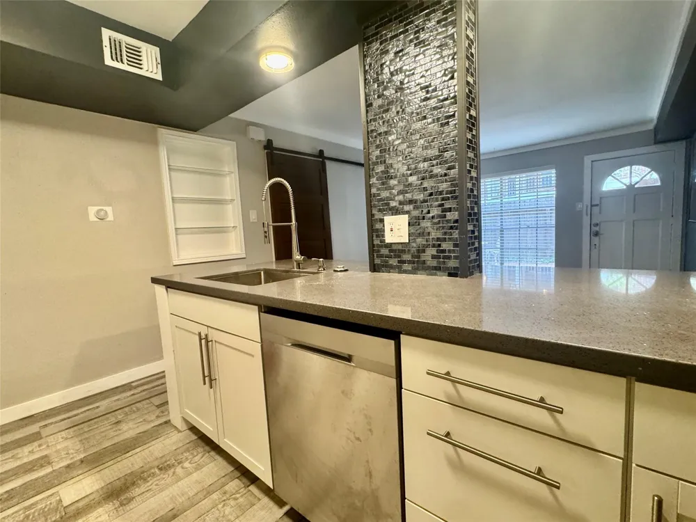 829 Wax Myrtle Lane Houston, TX 77079