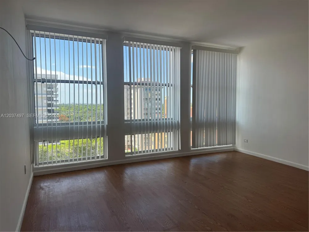 700 Biltmore Way #916 Coral Gables, FL 33134