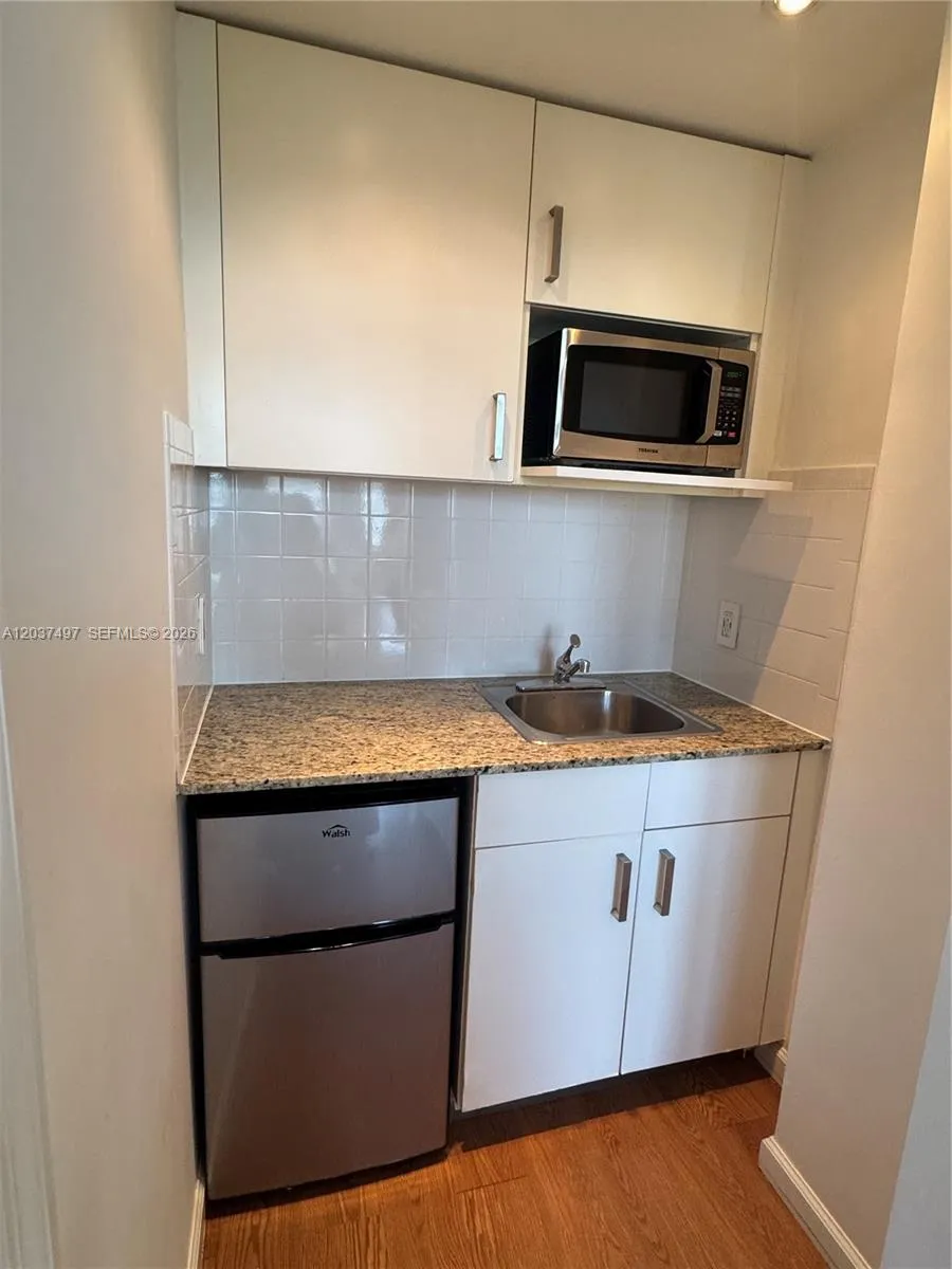 700 Biltmore Way #916 Coral Gables, FL 33134