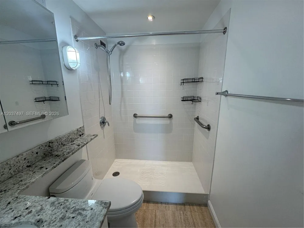 700 Biltmore Way #916 Coral Gables, FL 33134