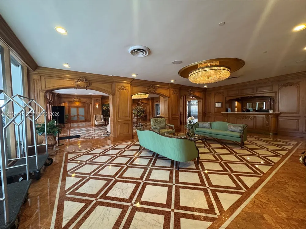 700 Biltmore Way #916 Coral Gables, FL 33134
