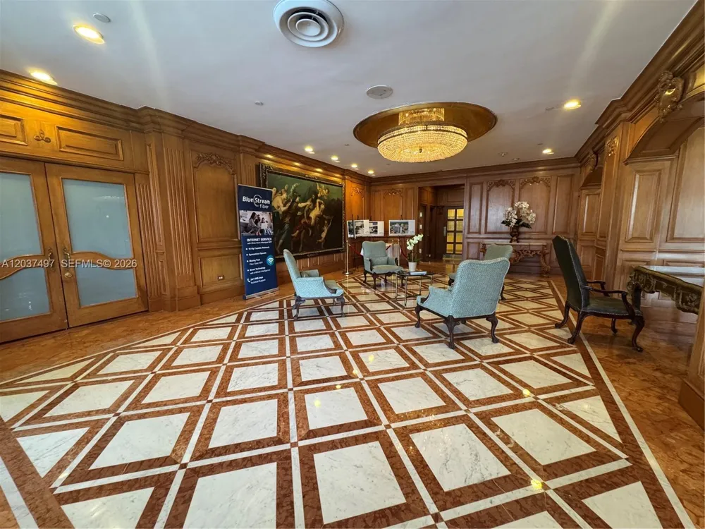 700 Biltmore Way #916 Coral Gables, FL 33134