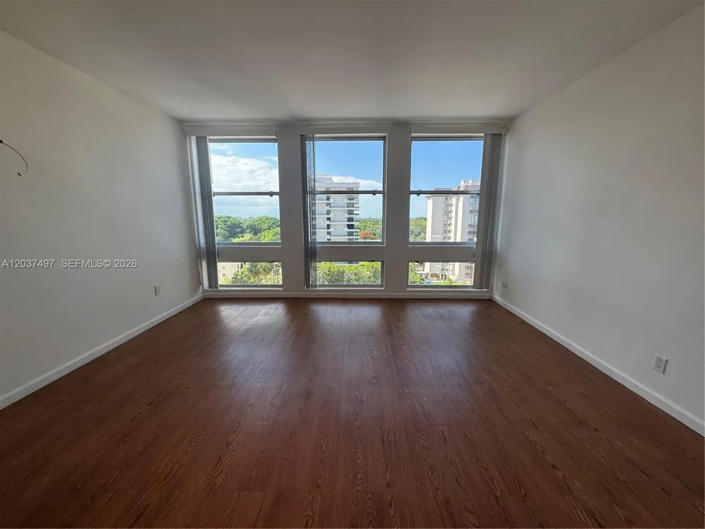 700 Biltmore Way #916 Coral Gables, FL 33134