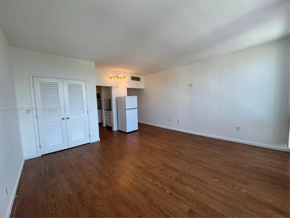 700 Biltmore Way #916 Coral Gables, FL 33134