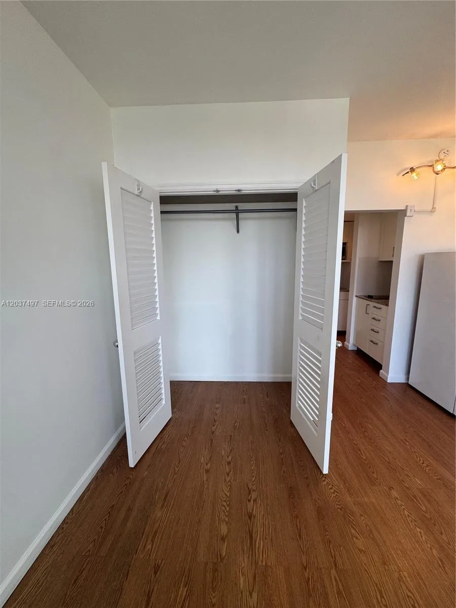700 Biltmore Way #916 Coral Gables, FL 33134