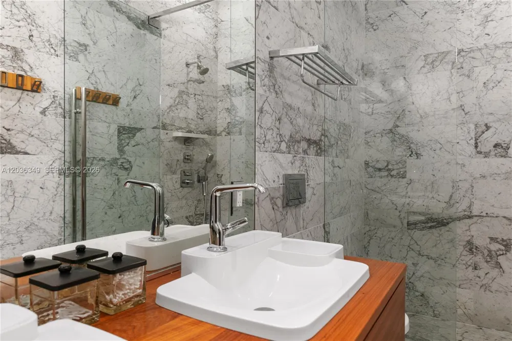 2669 S Bayshore Dr #704N Coconut Grove, FL 33133