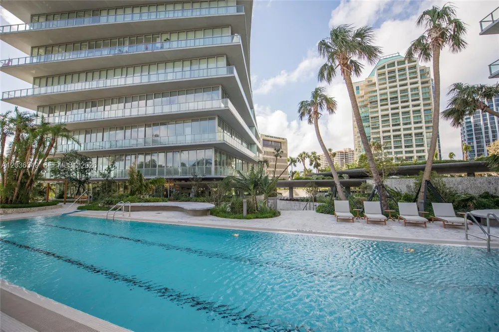 2669 S Bayshore Dr #704N Coconut Grove, FL 33133
