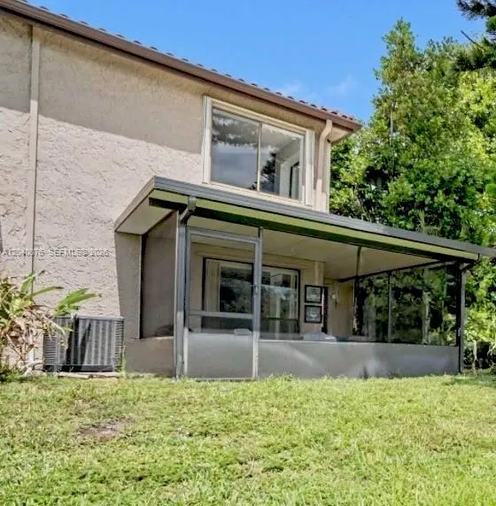 3539 W Inverrary Blvd W Lauderhill, FL 33319