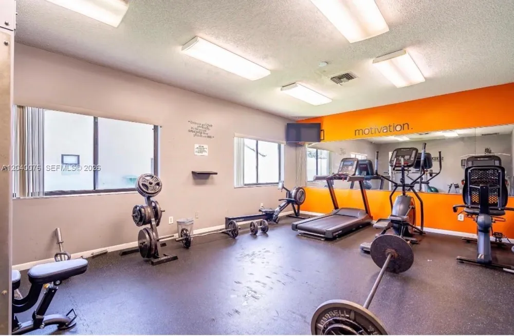 3539 W Inverrary Blvd W Lauderhill, FL 33319