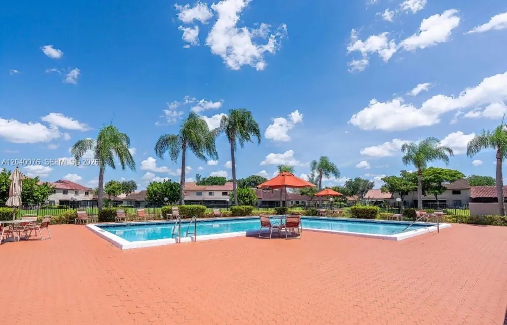 3539 W Inverrary Blvd W Lauderhill, FL 33319