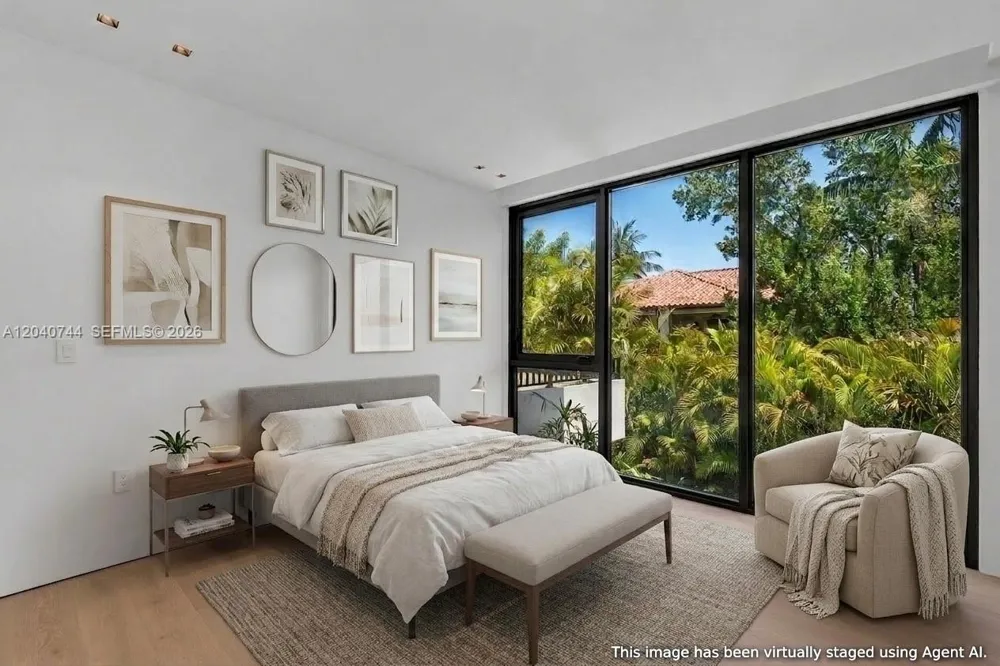165 Hampton Ln Key Biscayne, FL 33149