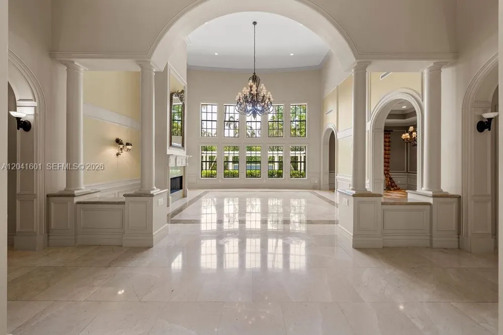 9001 SW 59th Ct Pinecrest, FL 33156